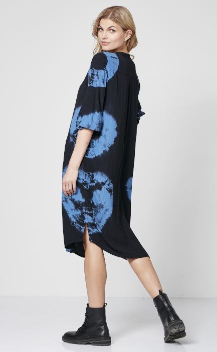 Talia Kjole, Tie dye batik mønster, blå, NÜ Denmark